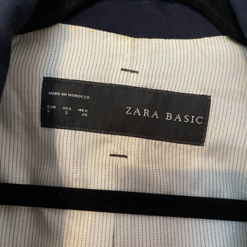 Zara basic navy blazer - Picture 2 of 5